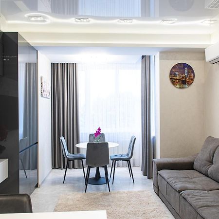 Sky Exclusive Vip Apartaments คีชีเนา ภายนอก รูปภาพ